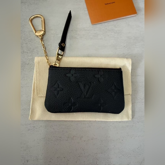 Louis Vuitton Key Pouch - Picture 2 of 14